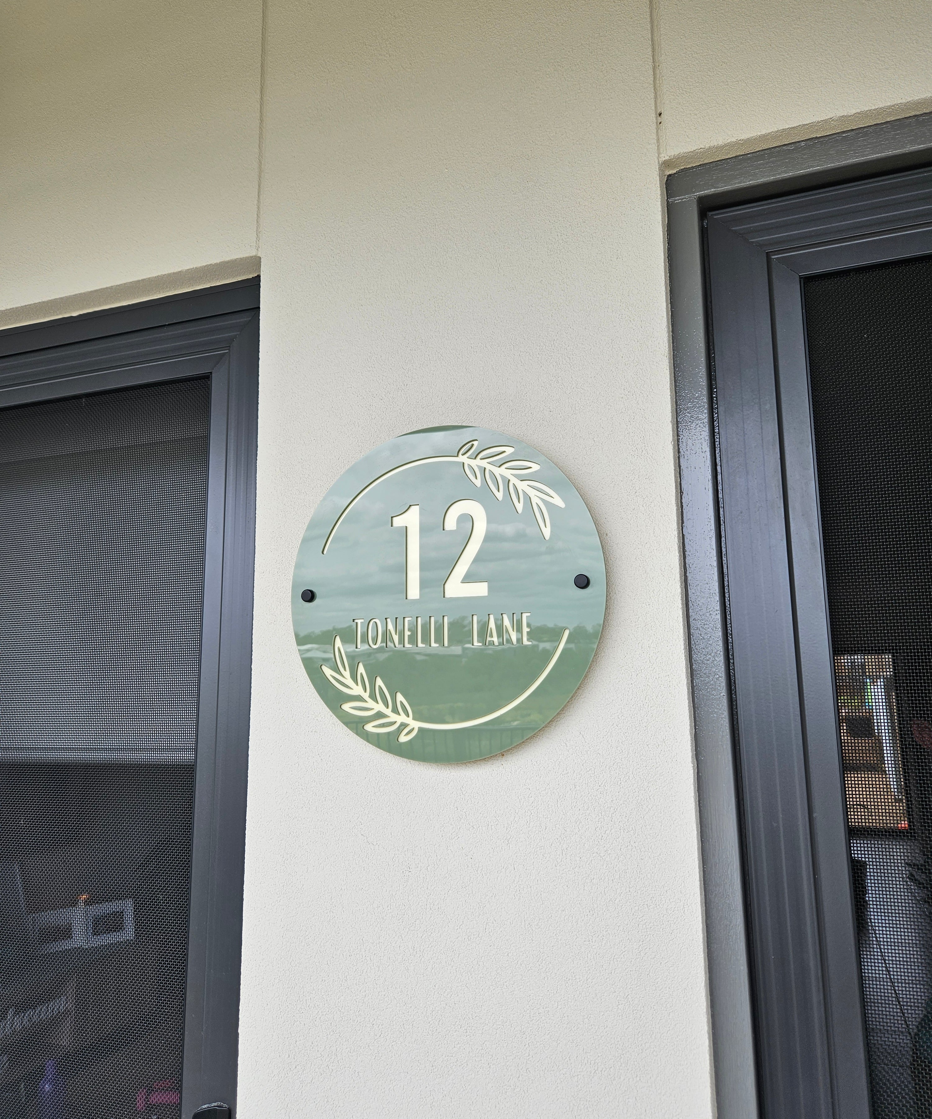 Round Flower House Sign