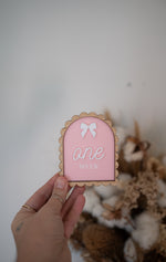 Load image into Gallery viewer, Bow Milestone Set - Scallop Edge
