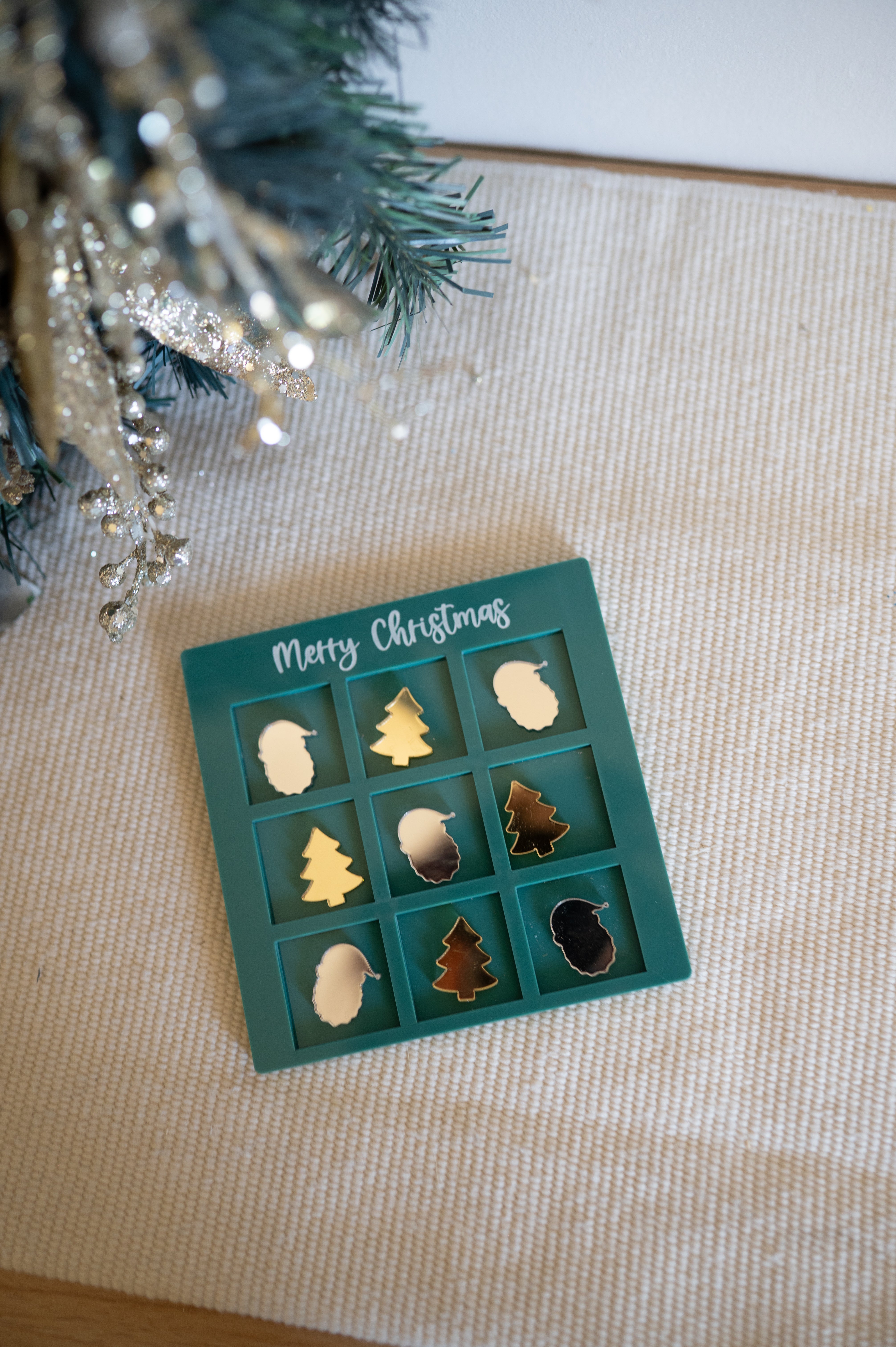 Christmas Tic Tac Toe