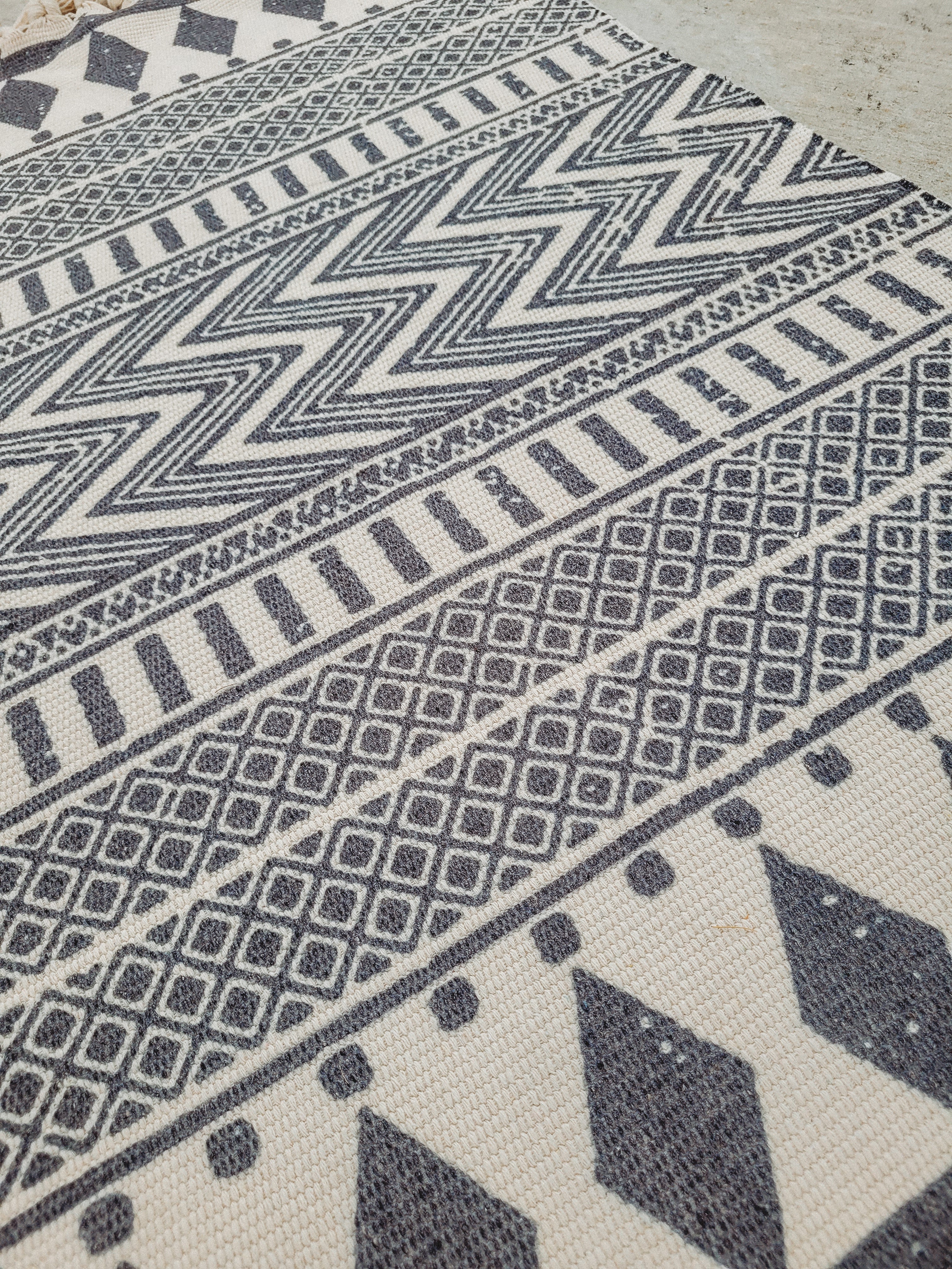 ZIGGY LAYERING RUG